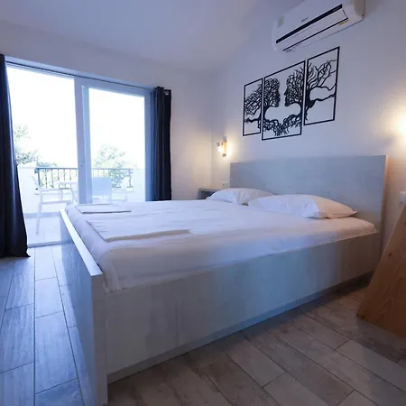 Apartmani Salis Tučepi Exterior foto