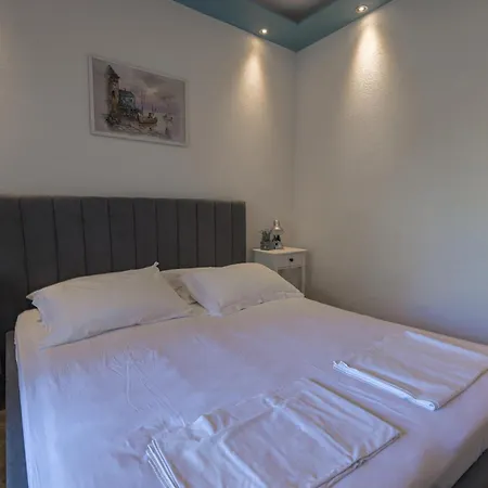 Apartmani Salis Tučepi Exterior foto